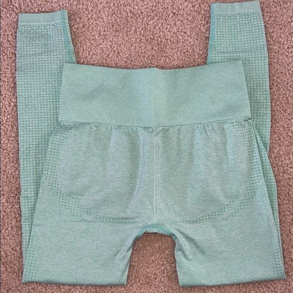 GymShark Leggings - Picture 2 of 3